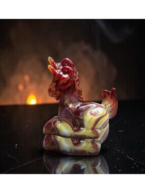 Vintage Boyd Glass Lucky the Unicorn Figurine-Bermuda Slag UV Glow 1985